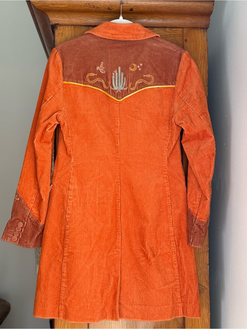 Arizona Designer-Rodeo Orange Corduroy Coat w/ Faux Fur Detachable Collar - Picture 4 of 13
